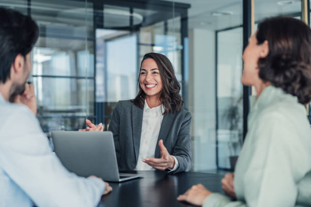 Personalvermittlung für Unternehmen: Warum externe Recruiting-Partner immer wichtiger werden