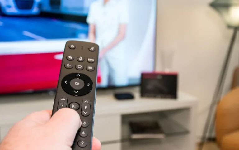 IPTV kaufen und hochwertiges Fernsehen mit tausenden VOD Titeln genießen